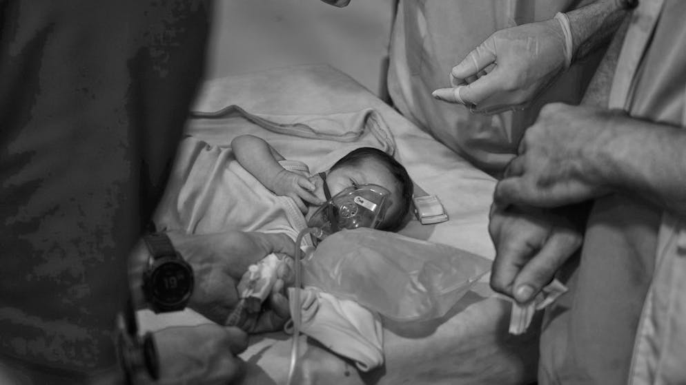 Histoire effroyable. «Quelle explication rationnelle à faire ingérer de l'acide sulfurique à une enfant ?»