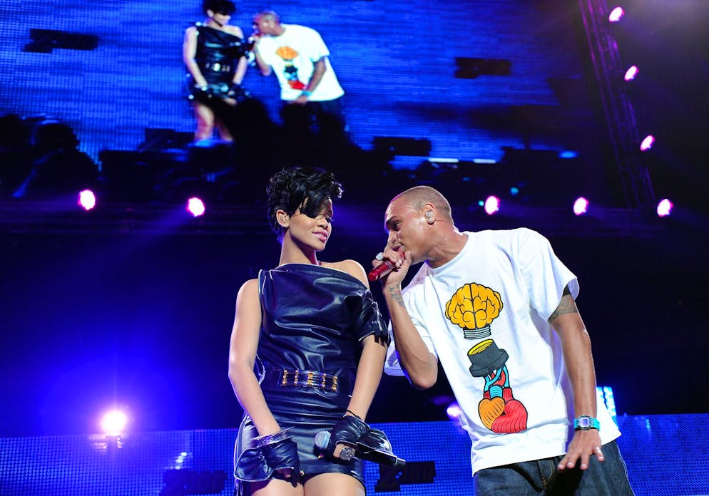 Rihanna und Chris Brown performen im Madison Square Garden im Dezember 2008. 