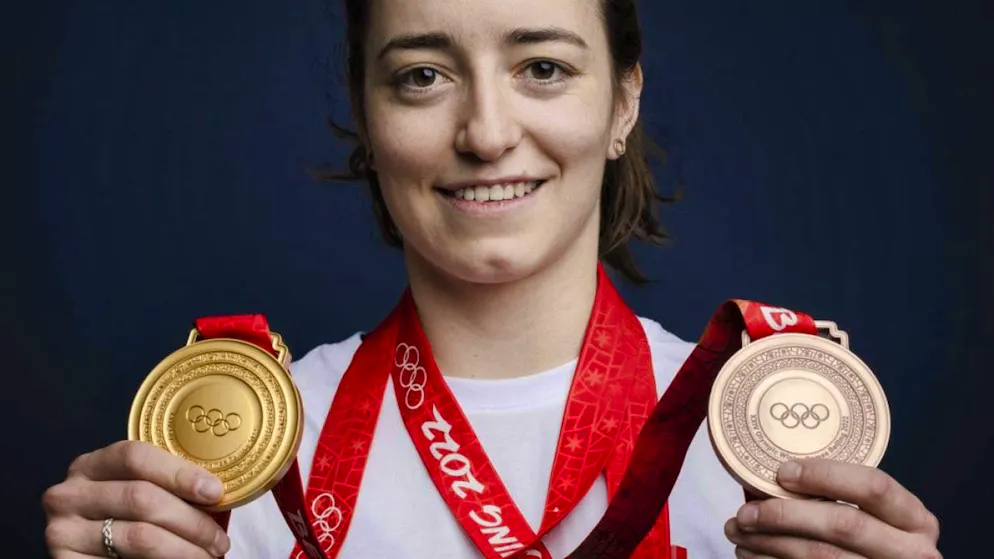 Cosa fanno oggi i medagliati svizzeri del 2022?. Mathilde Gremaud, sciatrice freestyle, quattro anni fa ha vinto un oro e un bronzo.