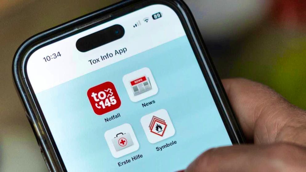 The number of calls to the Swiss poison emergency number 145 is increasing every year. According to the Tox Info Suisse foundation, there is therefore an urgent need to expand counseling capacities. (archive picture)