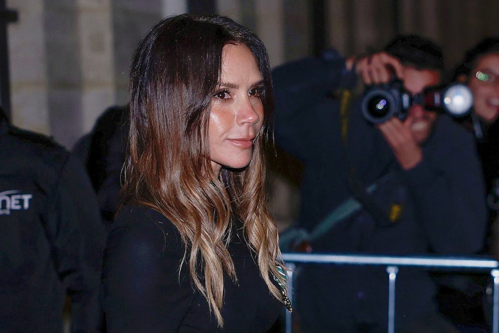 Victoria Beckham in Paris geehrt – Sohn Brooklyn fehlt - Gallery. Victoria Beckham wurde in Frankreich mit einer Auszeichnung geehrt.