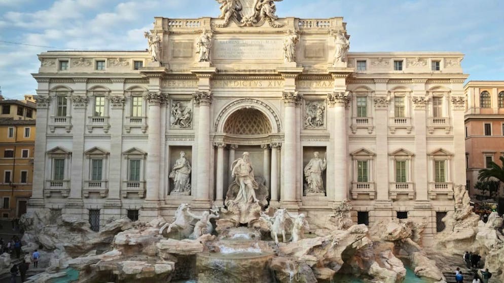 La Fontana di Trevi a Roma (foto d'archivio)