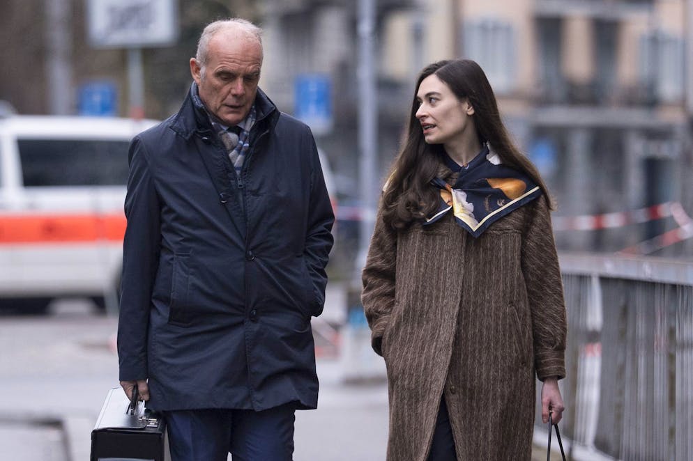 Sanija Ameti (rechts) zusammen mit ihrem Anwalt Peter Bettoni.