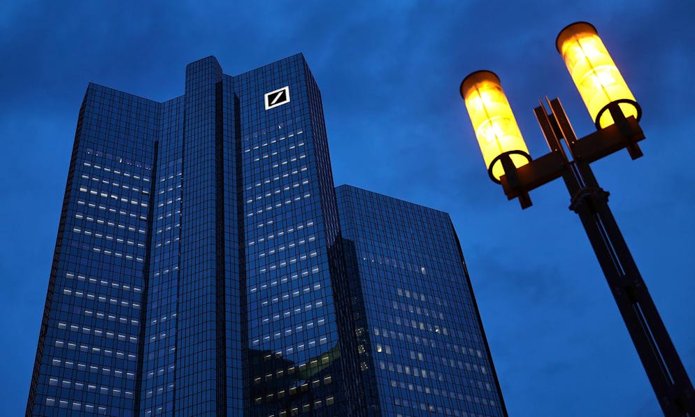 Le perquisizioni sono avvenute nella mattinata di mercoledì, nella sede centrale della Deutsche Bank di Francoforte (in foto) e in una filiale a Berlino.