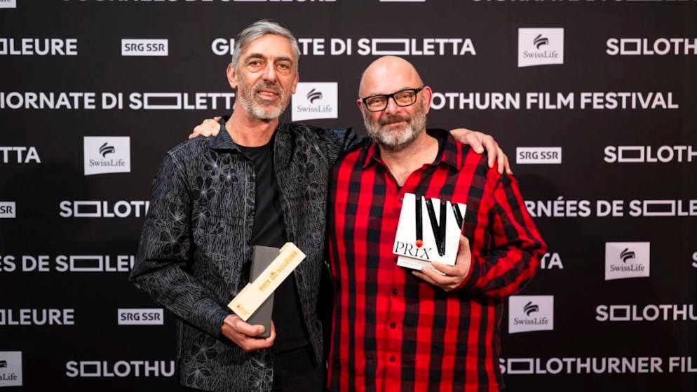 Nicolas Wadimoff, avec «Qui vit encore», (à gauche), et Erik Bernasconi, avec «Becaaria», (à droite) sont les gagnants de cette 61e édition des Journées de Soleure.