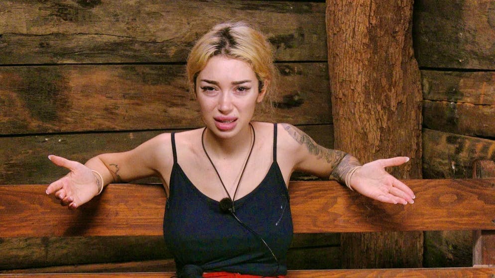 Ariel masters her jungle test, but wonders about her nominations: "Where's the puppy protection?"