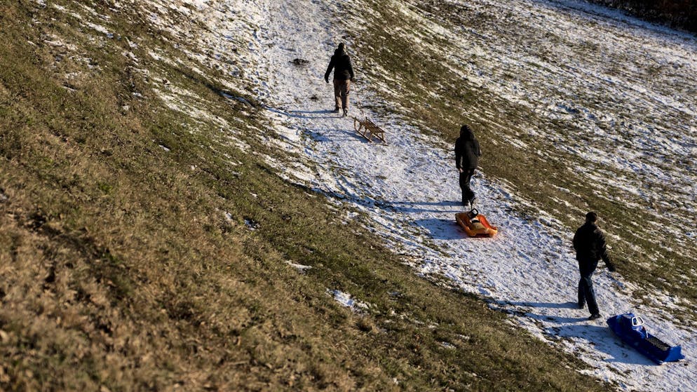 Sowohl im Flachland wie auch in den Bergen liegt kaum Schnee.