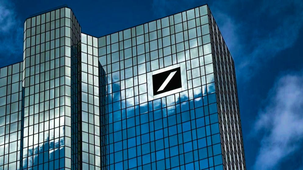 Raid at Deutsche Bank: The judiciary searches buildings of Germany's largest financial institution in Frankfurt and Berlin on suspicion of money laundering. (The picture shows the group's headquarters in Frankfurt)