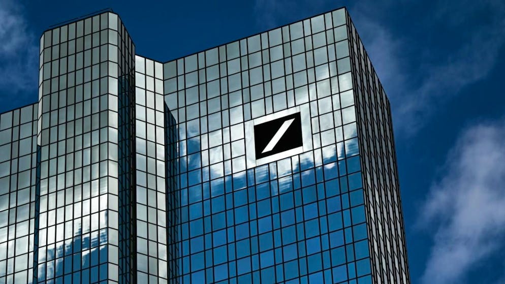 Razzia bei der Deutschen Bank: Wegen des Verdachts der Geldwäsche durchsucht die Justiz Gebäude des grössten deutschen Geldhauses in Frankfurt und Berlin. (Im Bild die Zentrale des Konzerns in Frankfurt)