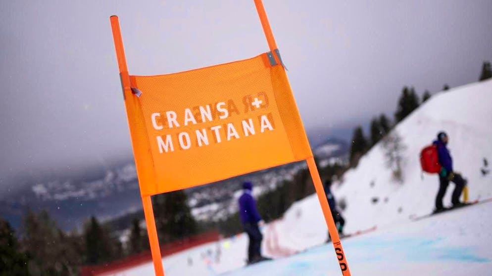 World Championships dress rehearsal in Crans-Montana with a special setting - Gallery. For once, the goal flags are without advertising.