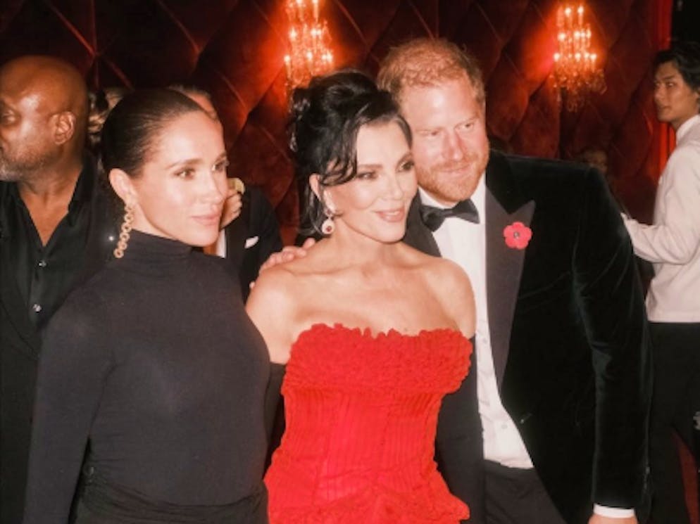 Kris Jenner (Mitte) löschte unter anderem dieses Foto mit Meghan Markle und Prinz Harry nach ihrem Geburtstag von Instagram.