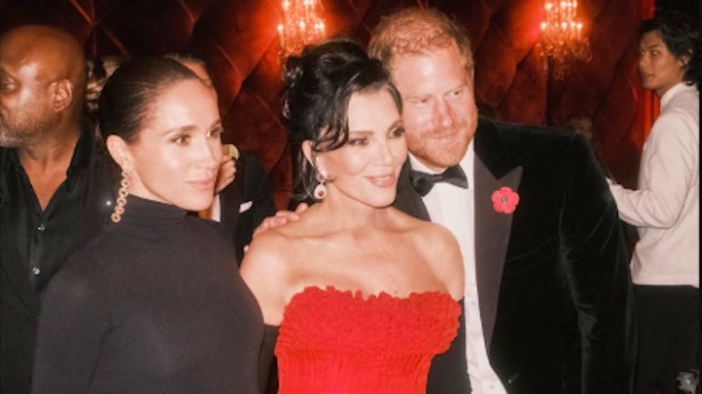 «Es war aus Respekt». Darum löschten die Kardashians Fotos mit Meghan und Harry