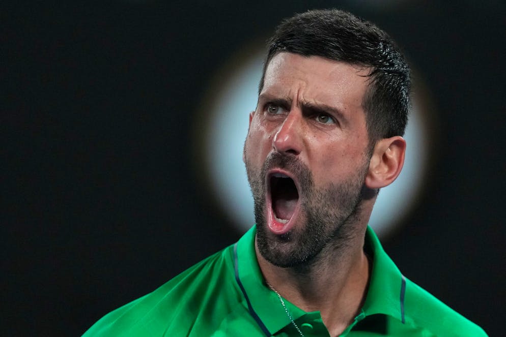 Novak Djokovic raggiunge Alcaraz in finale.