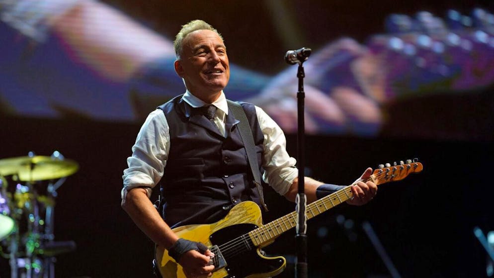 «L’armée privée du roi Trump». Bruce Springsteen chante son titre anti-ICE sur une scène de Minneapolis