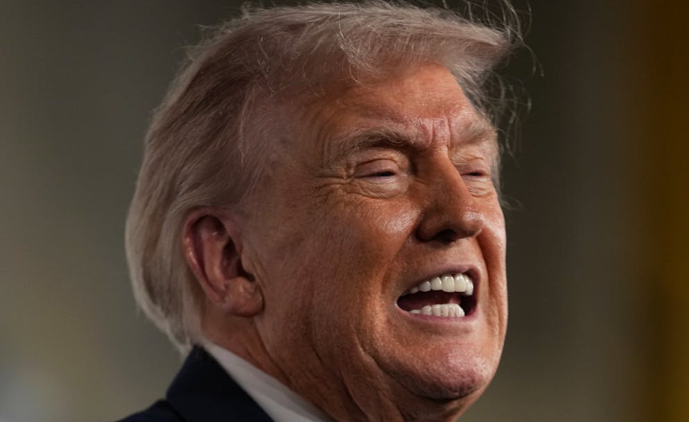 Le milliardaire de 79 ans a décidé d'accélérer les choses, puisqu'il avait quelques heures auparavant indiqué qu'il attendrait la semaine prochaine pour révéler son choix.