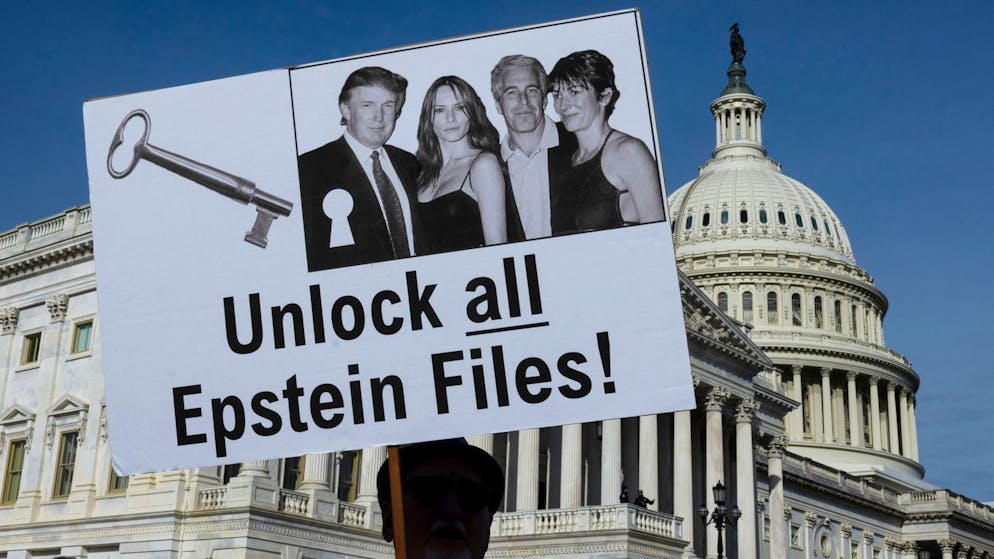 Millionen Seiten – Weitere Epstein-Dokumente veröffentlicht - Gallery. Die Veröffentlichung der Epstein-Akten wird seit langem gefordert - und hat auch Trump unter Druck gesetzt. (Archivbild)