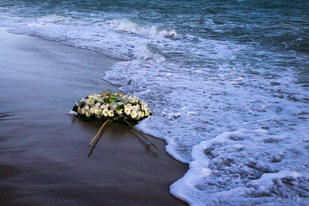 Trente-cinq enfants figuraient parmi les victimes lorsque le bateau s'est échoué sur les rochers au large de la ville touristique de Cutro, le 26 février 2023 (archives).