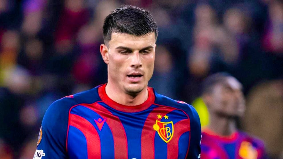 Lichtsteiner coaches with a lot of physical effort, but offensively it's tough - Gallery. Flavius Daniliuc is a leader at FC Basel