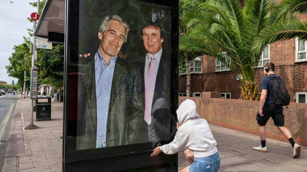 USA. Nuove carte su Epstein: Trump compare in 3'200 documenti