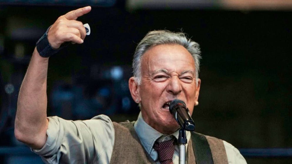 USA. Springsteen scende in piazza a Minneapolis e suona contro l'Ice