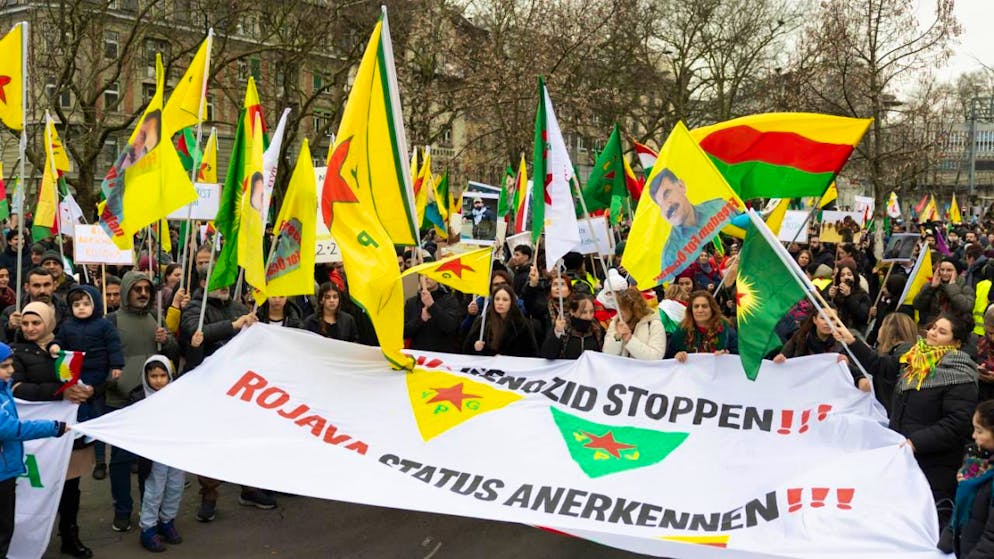 Migliaia di curdi e simpatizzanti si sono dati appuntamento nella capitale federale.