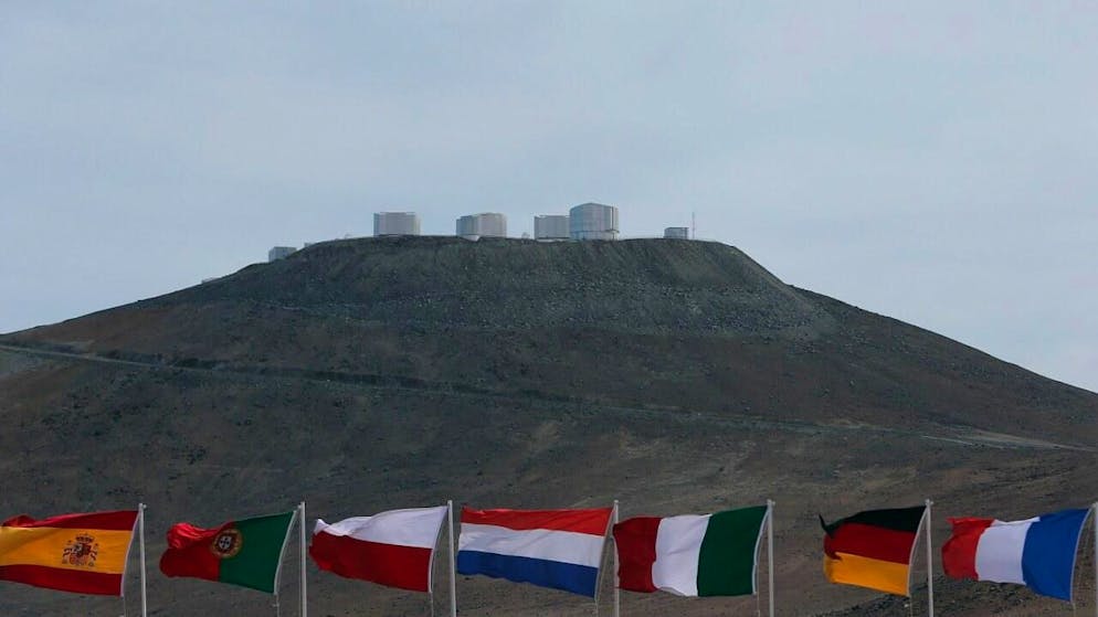 Ein Energiekonzern zieht sich aus einem umstrittenen Projekt zurück – und bewahrt das Paranal-Observatorium in der chilenischen Atacama-Wüste vor Licht und Vibrationen. (Archivbild)