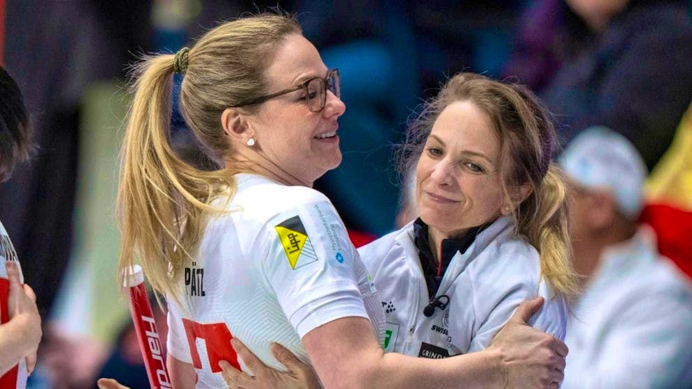 Can Alina Pätz (right) and skip Silvan Tirinzoni complete their palmarès with an Olympic medal?