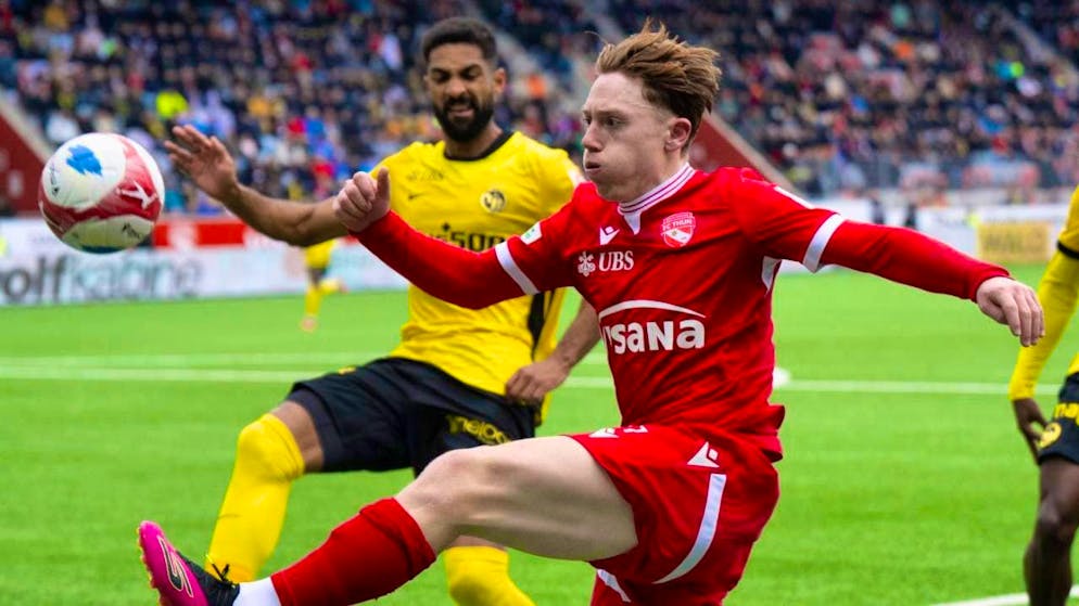 Thun full-back Michael Heule, right, is out due to an injury to his left hip. (archive picture)