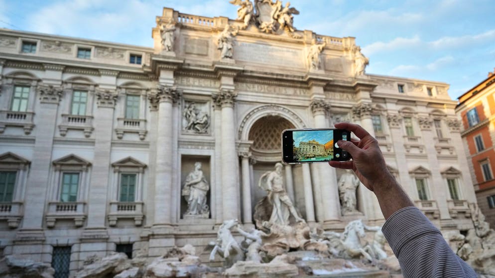 Italy fights against mass tourism. Entrance fee now also payable for the Trevi Fountain in Rome