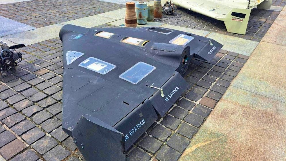 ARCHIVE - Displayed Russian "Geran 2" Iranian-made combat drones shot down over Ukraine lie next to each other on the ground. Photo: Andreas Stein/dpa/symbol image
