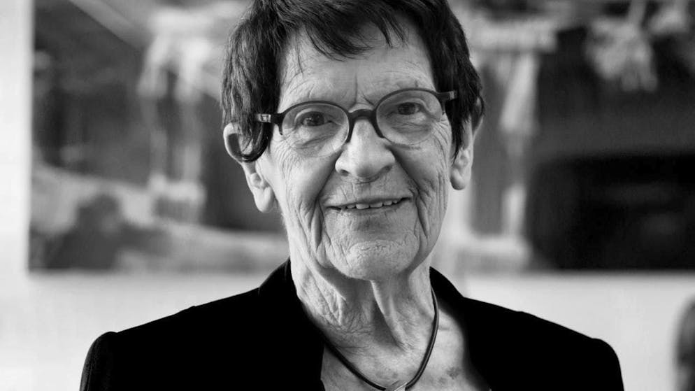 ARCHIVE - Rita Süssmuth (CDU) stands in her office in the German Bundestag. The former President of the Bundestag died at the age of 88. Photo: Bernd von Jutrczenka/dpa