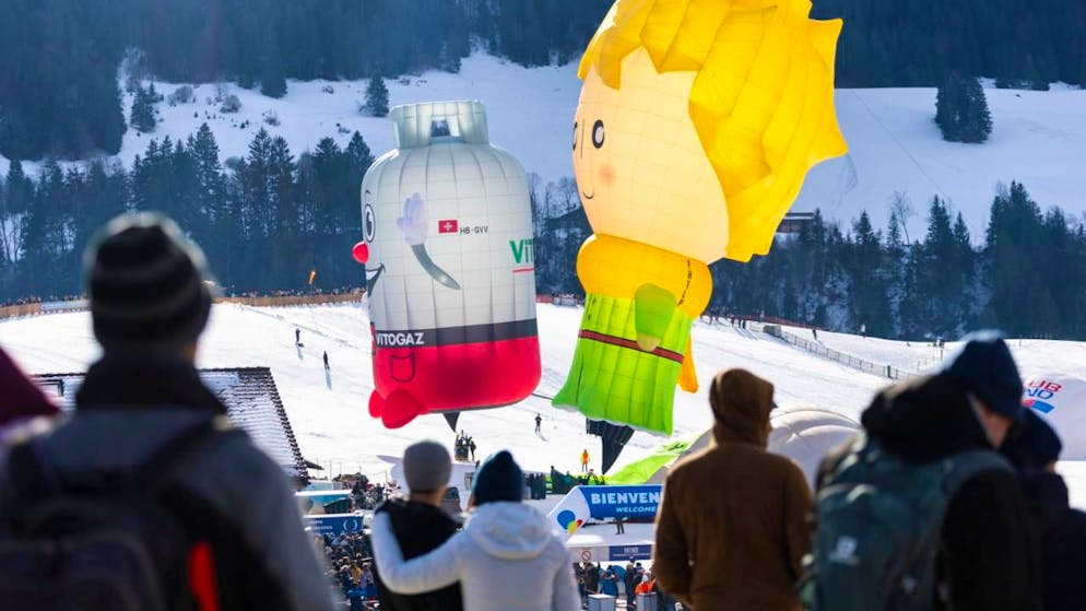 Une semaine inespérée pour les montgolfières à Château-d'Oex - Gallery. Le festival a permis à 1057 enfants d'effectuer leur premier décollage en vol captif.