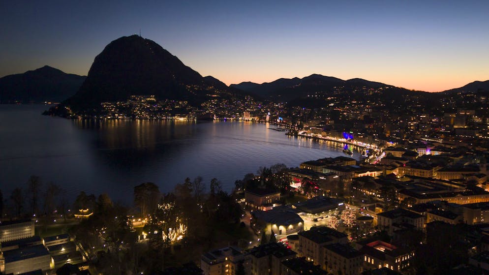 Camminata notturna. Lugano ricorda le vittime della tragedia di Crans-Montana
