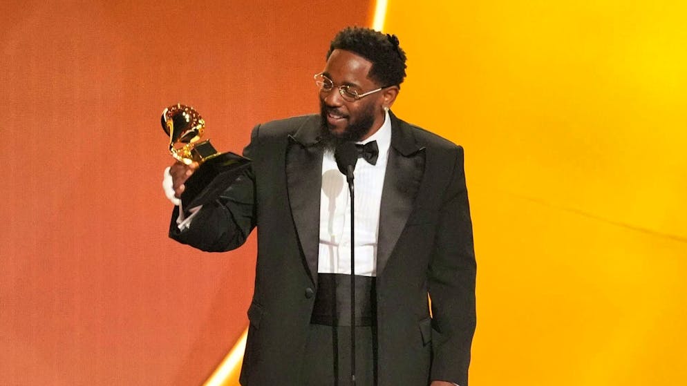 Musica. Kendrick Lamar trionfa, Bad Bunny fa la storia: i momenti più importanti ai Grammy