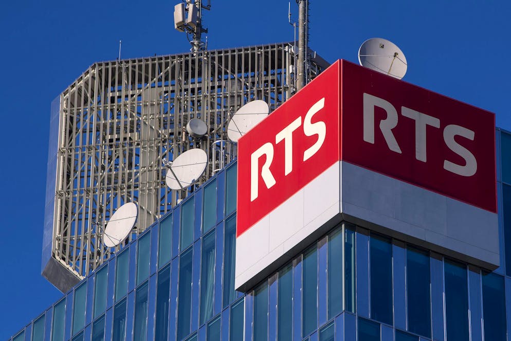 La télévision reste un média dominant, avec 68% de la population romande qui la regarde chaque semaine (photo d’illustration).