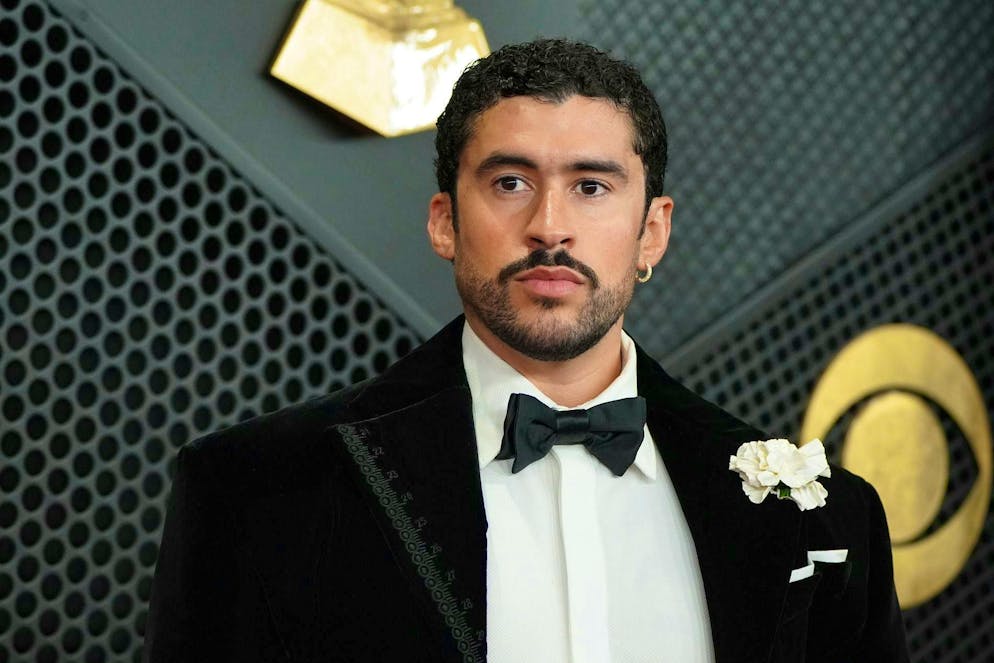 The best and most eye-catching outfits of the 2026 Grammys. The Puerto Rican singer's Bad Bunny suit is the first men's model from Schiaparelli.