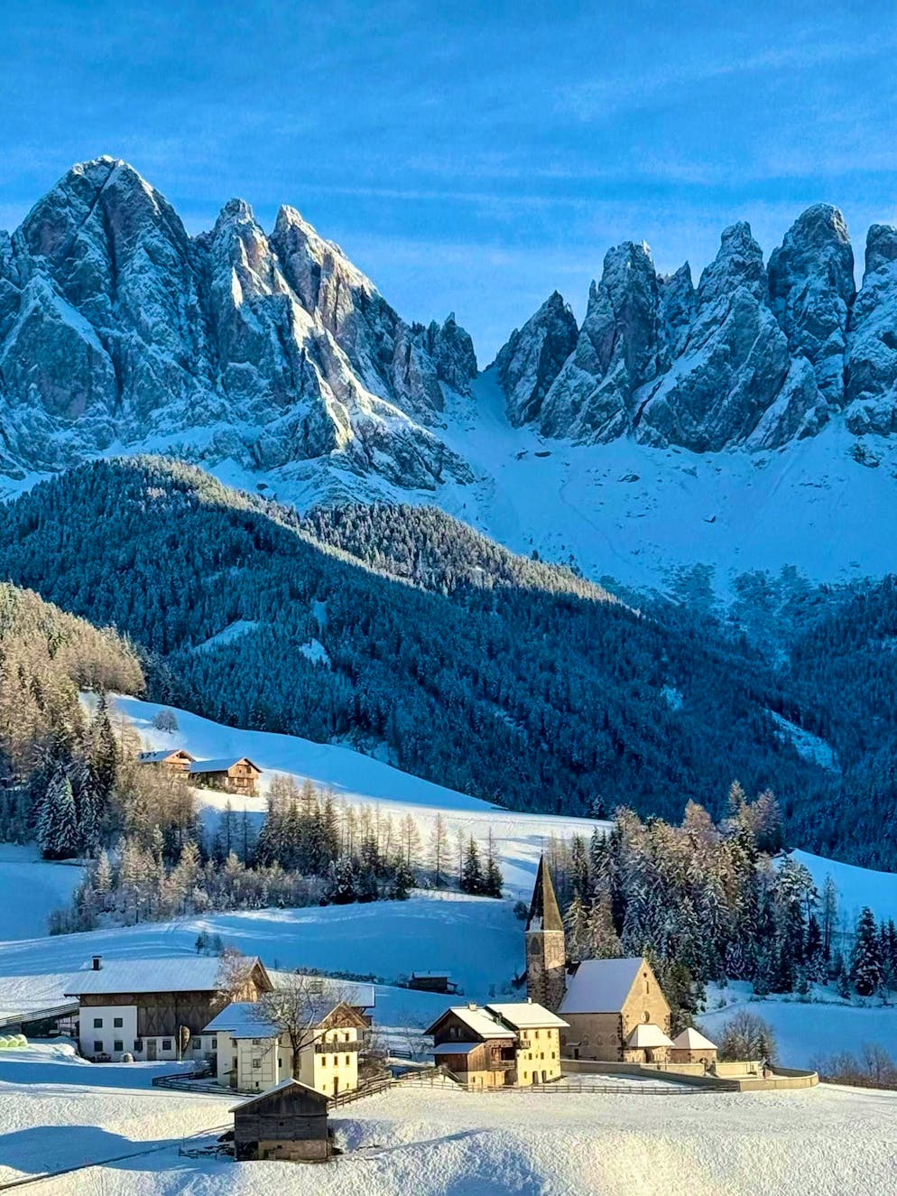 Click and go - Insta-tourists storm the Alpine village of St. Magdalena - Gallery. The village is picturesquely situated in front of the Geisler peaks, some of which are more than 3000 meters high.