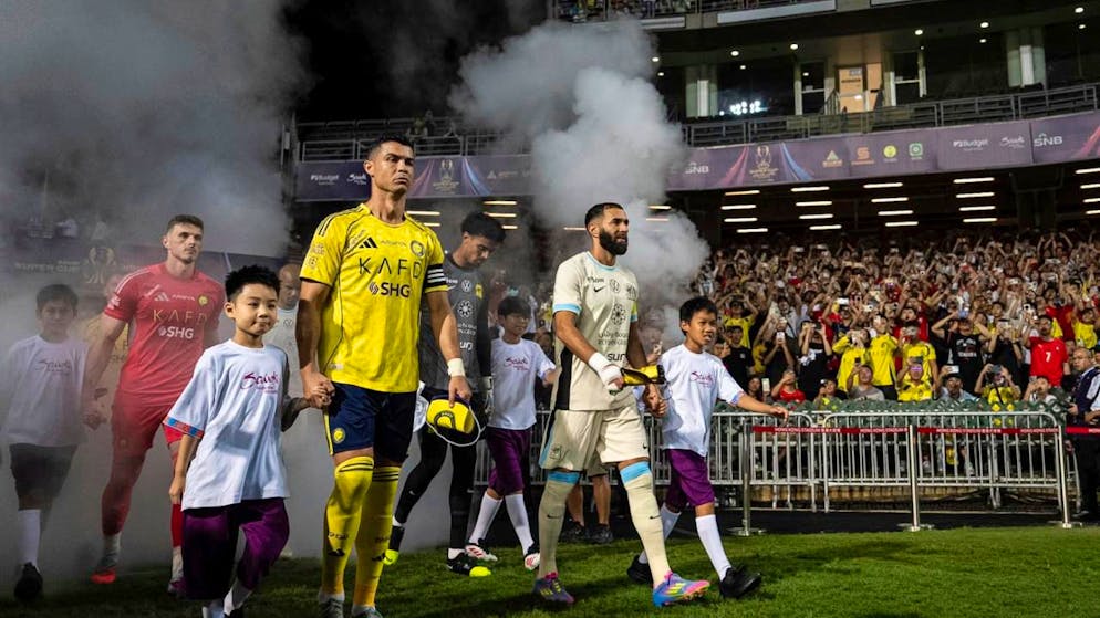 Karim Benzema (rechts) bleibt in Saudi-Arabien