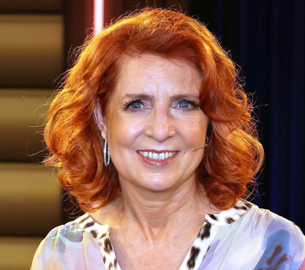 RTL-Moderatorin Monica Lierhaus schildert in einem Podcast, wie sie sich nach einer Hirn-OP ins Leben zurückkämpfte.