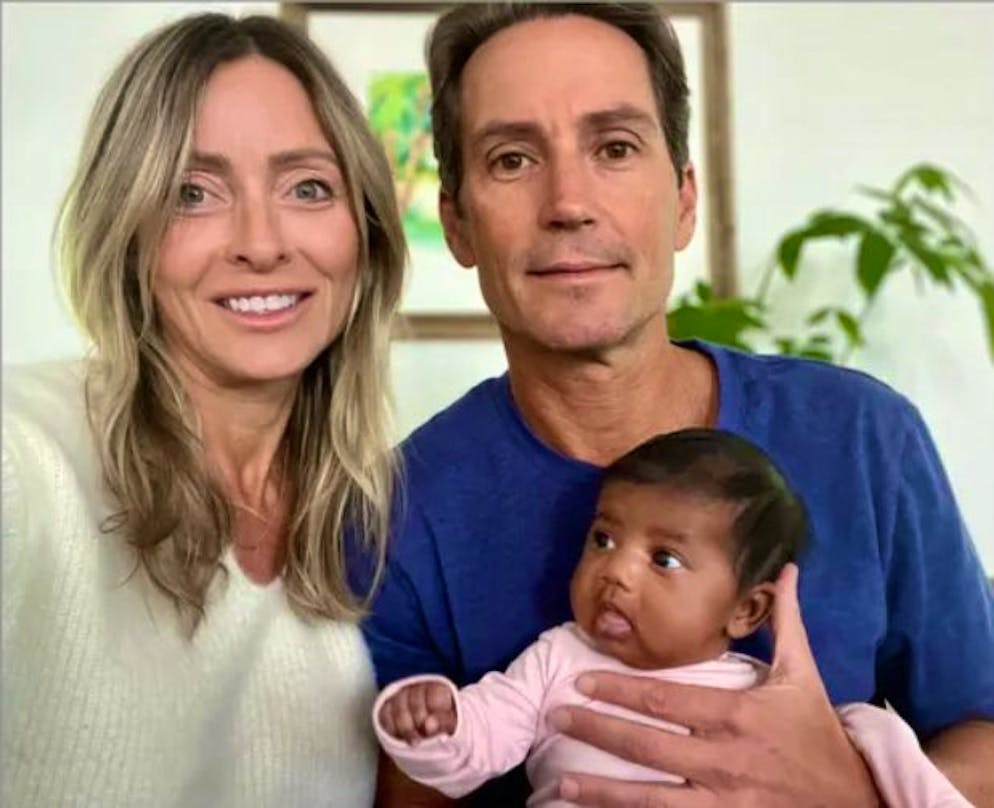 Die Eltern der kleinen Shea verklagen das Kinderwunsch-Zentrum und wollen die biologischen Eltern finden.