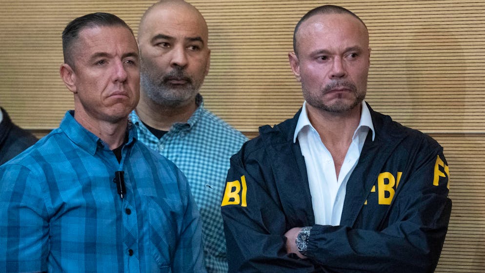 Vize-FBI-Direktor Dan Bongino (rechts) am 11. September 2025 bei einer Pressekonferenz zur Ermordung von Charlie Kirk in Orem, Utah.