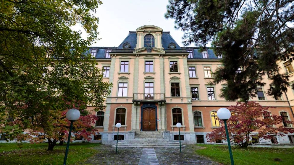 Le Tribunal cantonal valaisan a réduit de trois mois, la peine dont avait écopé en première instance, un dealer tunisien.