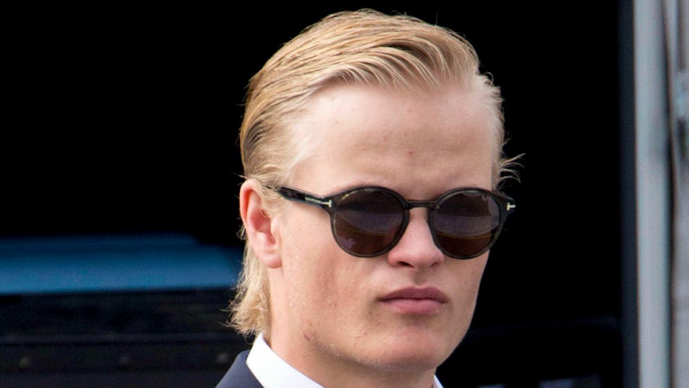 Accusé de viols. Impassible, le fils de la princesse Mette-Marit marmonne qu'il est «non coupable»