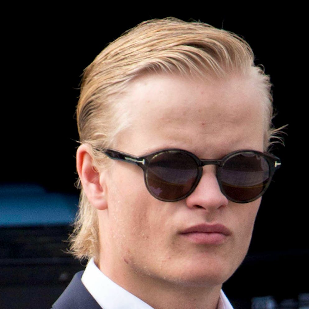 Accusé de viols. Impassible, le fils de la princesse Mette-Marit marmonne qu'il est «non coupable»