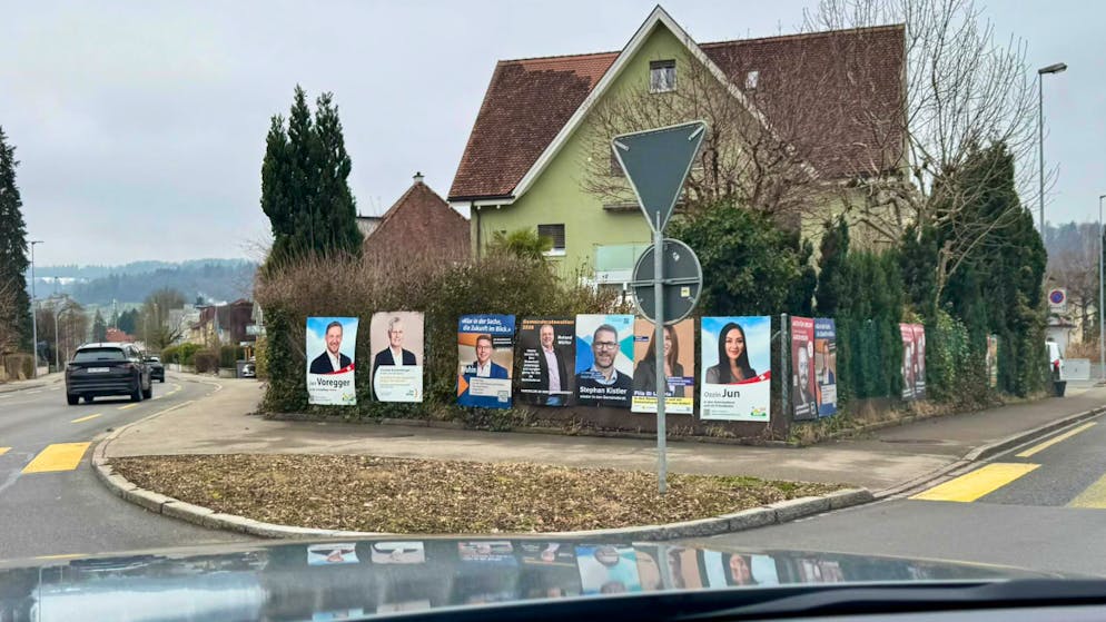Regeln nicht für alle gleich. Zoff in Urdorf ZH: Wahlplakate erlaubt, Vereinsplakat verboten