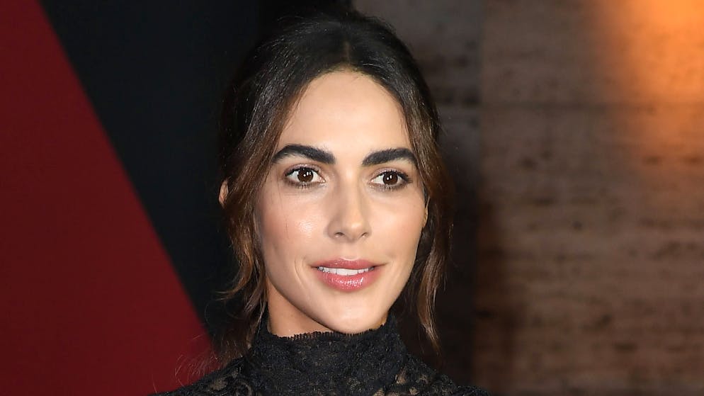 Rocio Munoz Morales si apre.