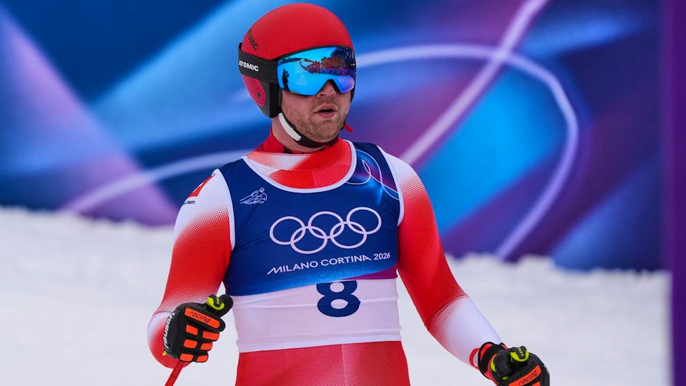 Swiss downhill skiers at the front. Hintermann angry after first training session: 