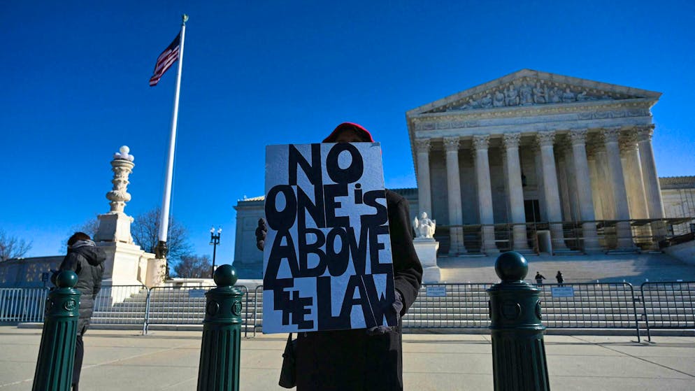 The judges on the US Supreme Court would prefer to make their rulings quietly and secretly.