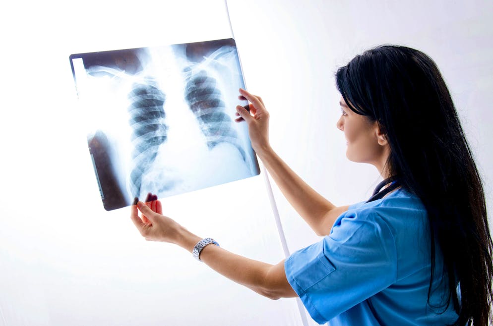 After an incorrect diagnosis, part of the patient's lung was removed. (symbolic image)