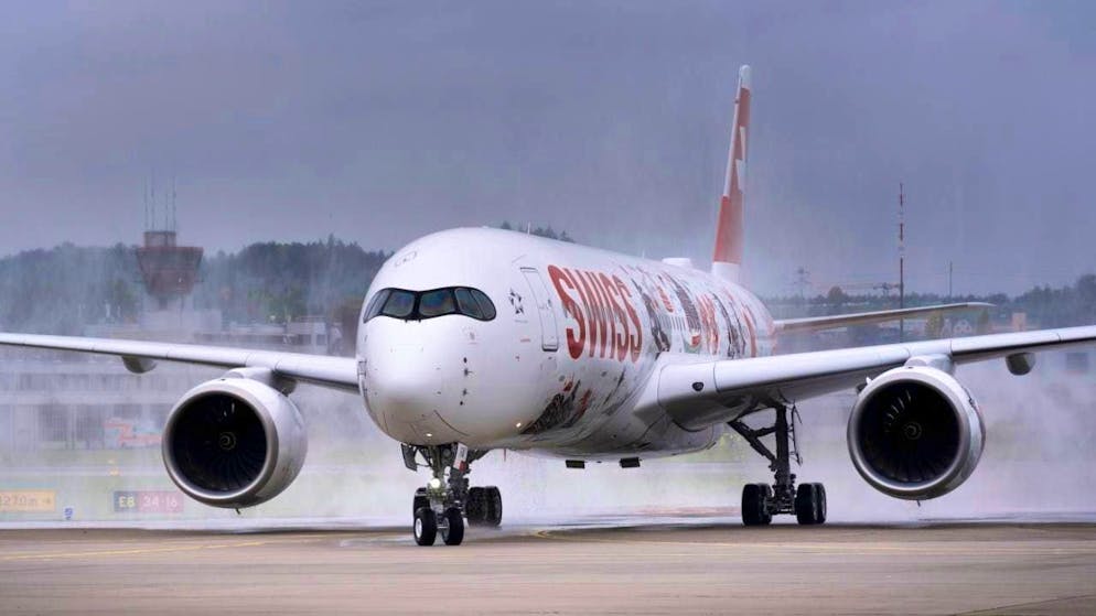 Swiss has taken delivery of another showpiece: The airline is putting its second Airbus A350 long-haul aircraft into service. (Archive image of Swiss' first A350 at Zurich Airport on October 9, 2025)